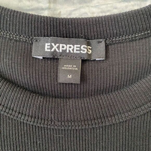 Express women M Crewneck ribbed short sleeve with ruffle top black - Picture 6 of 8